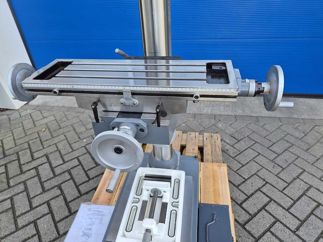 Toro - dmf-40 - kolomboor- freesmachine met kruistafel en tapfunctie - afbeelding 12 van  17