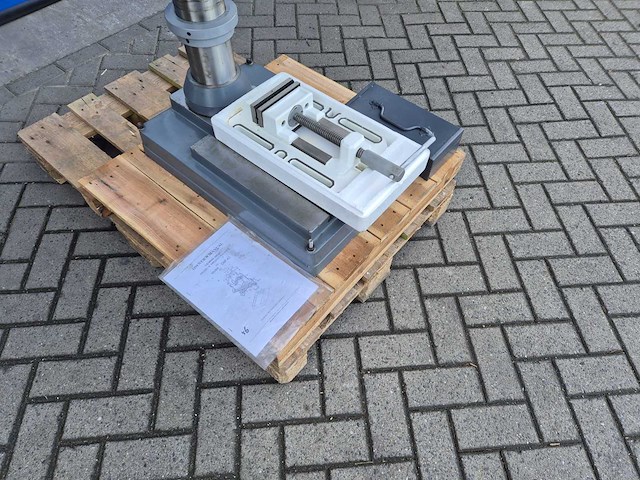 Toro - dmf-40 - kolomboor- freesmachine met kruistafel en tapfunctie - afbeelding 16 van  17