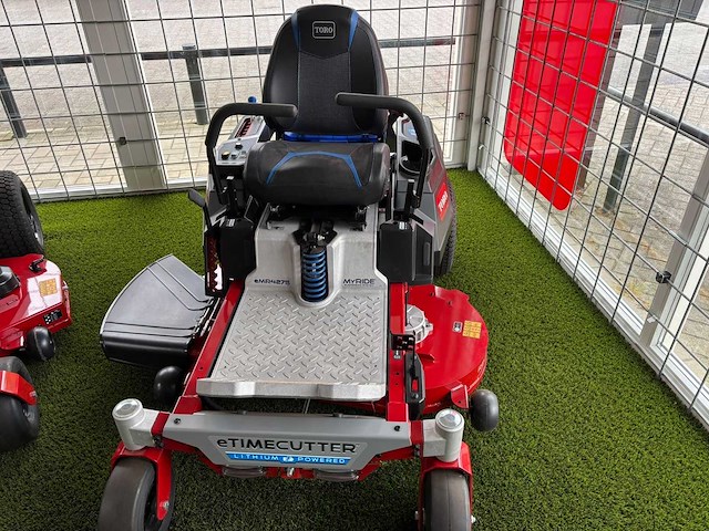 Toro - emr4275 zero-turn - ride on lawn mower - 2024 - afbeelding 2 van  18