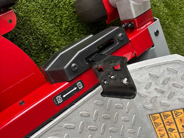 Toro - emr4275 zero-turn - ride on lawn mower - 2024 - afbeelding 6 van  18