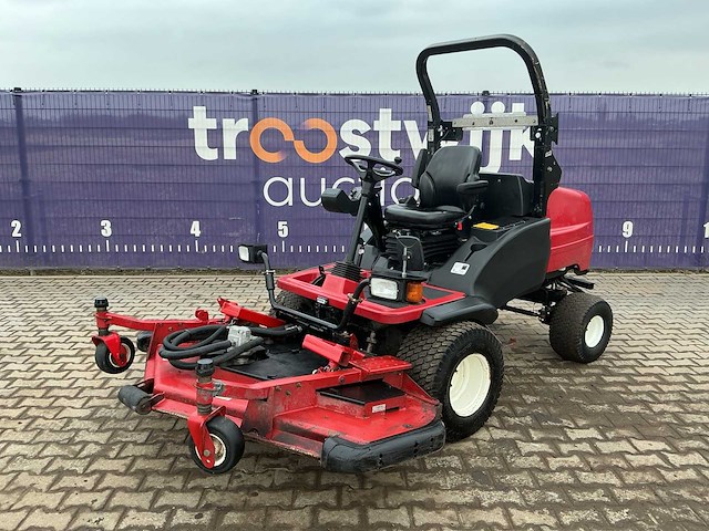 Toro - groundmaster - 3400 - 4-wd - zitmaaier - afbeelding 1 van  8