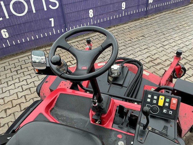 Toro - groundmaster - 3400 - 4-wd - zitmaaier - afbeelding 5 van  8