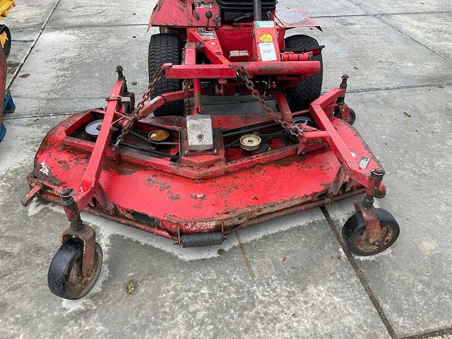 Toro groundmaster 322-d zitmaaier werkend maaidek slecht - afbeelding 5 van  9