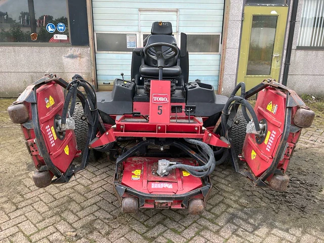 Toro groundmaster 4500d grasmaaier 4 wheel drive - afbeelding 2 van  24
