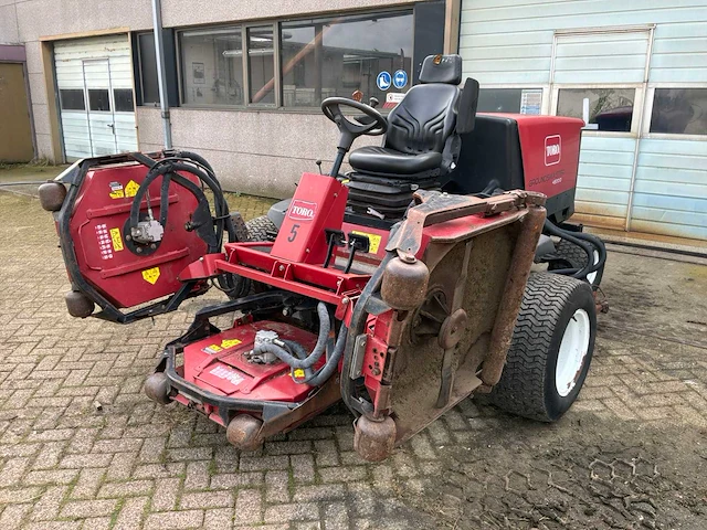 Toro groundmaster 4500d grasmaaier 4 wheel drive - afbeelding 12 van  24