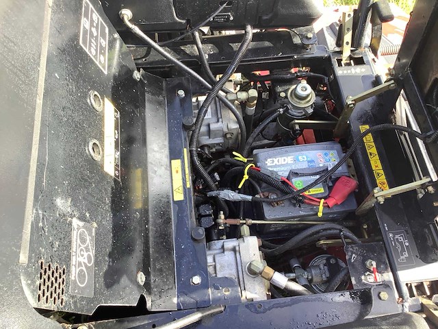 Toro z master diesel zitmaaier - afbeelding 9 van  9