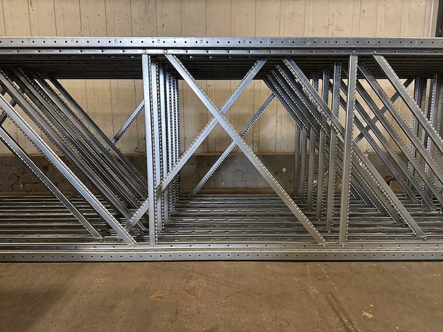 Torri - palletstelling 19,5 meter (820cm hoog) gegalvaniseerde staanders - afbeelding 4 van  6