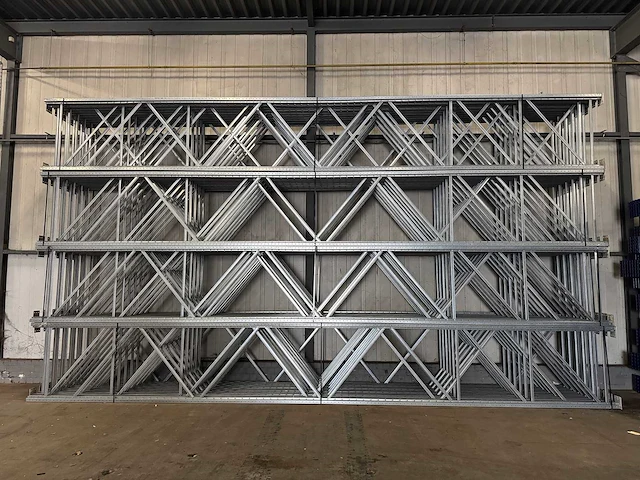 Torri - palletstelling 28 meter (820cm hoog) gegalvaniseerde staanders - afbeelding 7 van  7