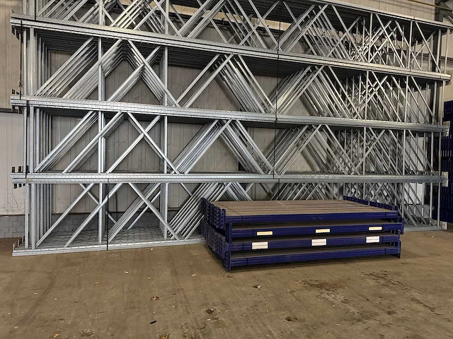 Torri - palletstelling 28 meter (820cm hoog) gegalvaniseerde staanders - afbeelding 3 van  7