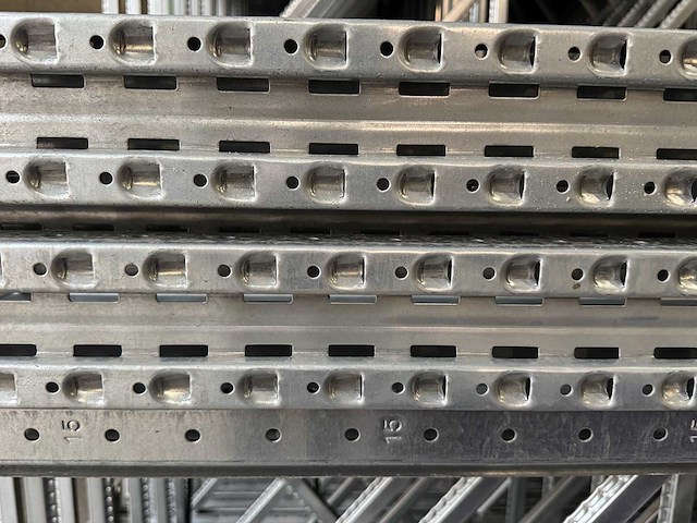 Torri - palletstelling 58 meter (820cm hoog) gegalvaniseerde staanders - afbeelding 3 van  11