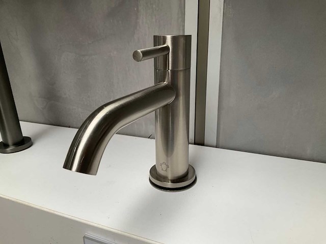 Tortu tuvalu fonteinkraan - afbeelding 2 van  7