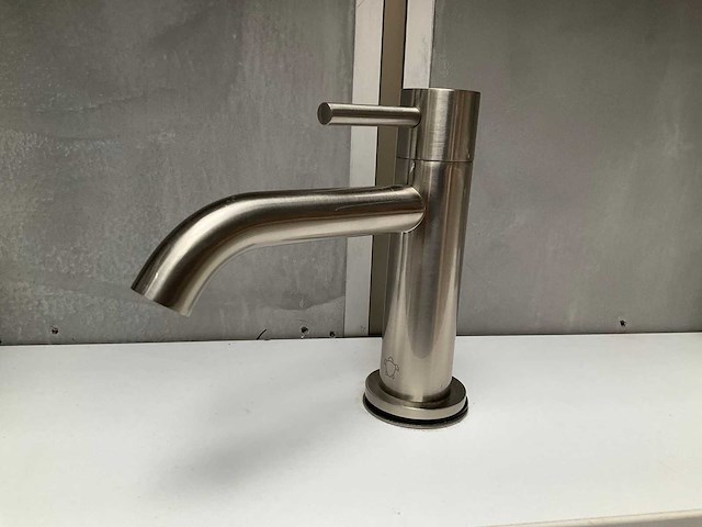 Tortu tuvalu fonteinkraan - afbeelding 3 van  7