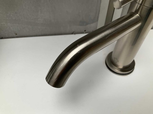 Tortu tuvalu fonteinkraan - afbeelding 6 van  7