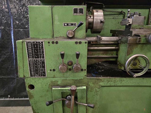 Tos - 1982 - sm16a - universele draaibank - afbeelding 8 van  13