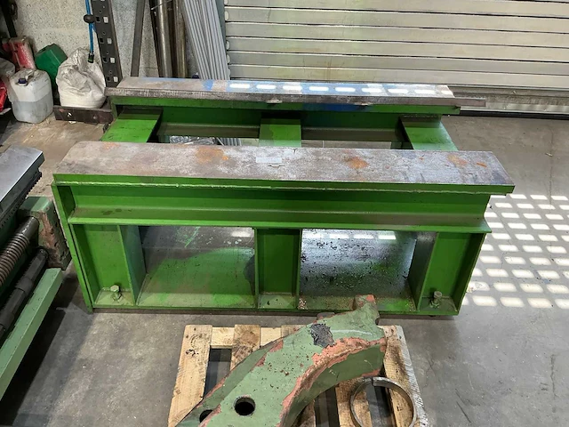 Tos - 1991 - 125x8000mm - horizontale draaibank - afbeelding 2 van  30