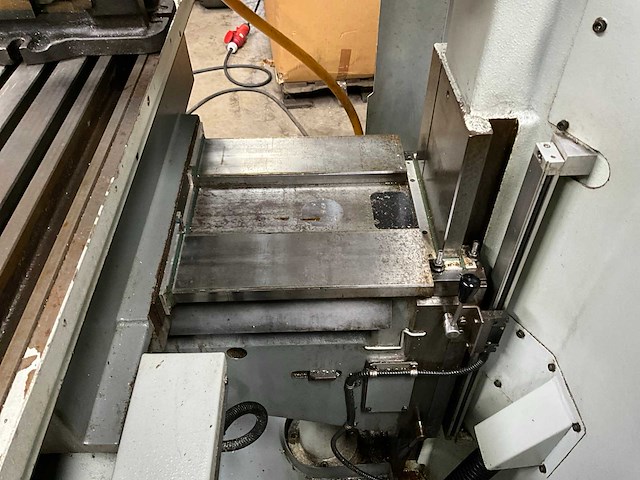 Tos f2v-cnc-e cnc freesmachine - afbeelding 8 van  32