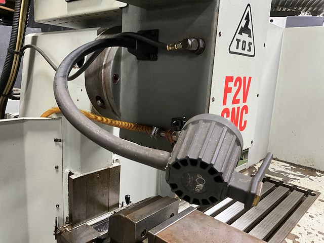 Tos f2v-cnc-e cnc freesmachine - afbeelding 11 van  32