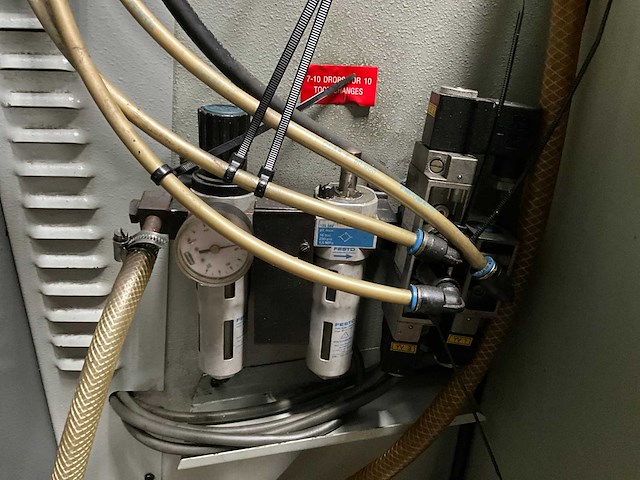 Tos f2v-cnc-e cnc freesmachine - afbeelding 15 van  32