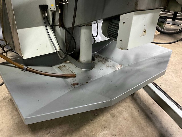 Tos f2v-cnc-e cnc freesmachine - afbeelding 5 van  31