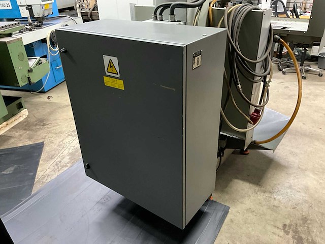 Tos f2v-cnc-e cnc freesmachine - afbeelding 16 van  31