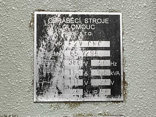 Tos f2v-cnc-e cnc freesmachine - afbeelding 24 van  31