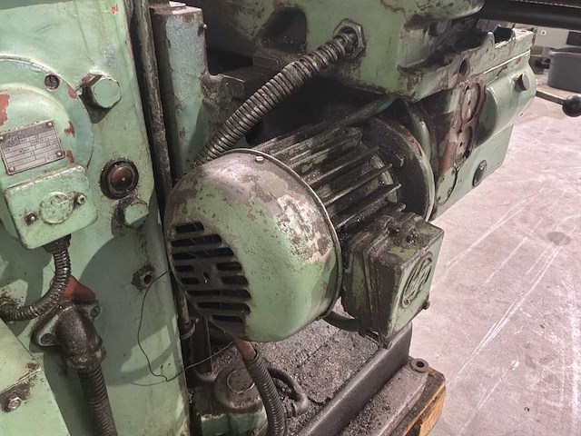 Tos fa3 universele freesmachine - afbeelding 15 van  26