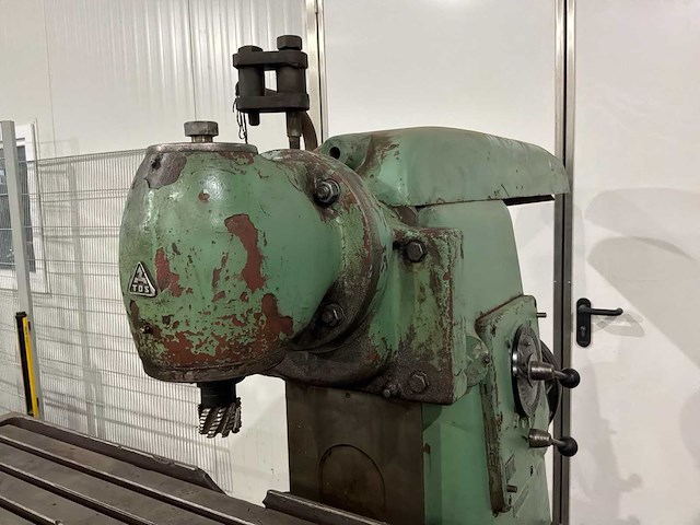 Tos fa3 universele freesmachine - afbeelding 22 van  26