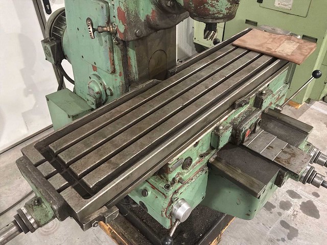 Tos fa3 universele freesmachine - afbeelding 25 van  26