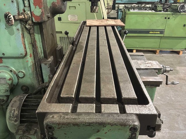 Tos fa3 universele freesmachine - afbeelding 26 van  26