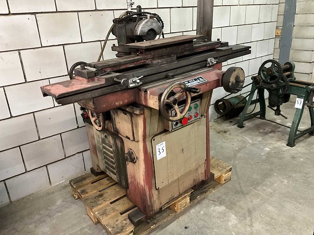 Tos hostivar bn 102 b gereedschapslijper - afbeelding 1 van  9