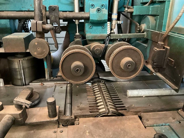 Tos svitavy fwp22 vierzijdige profileer- en schaafmachine - afbeelding 3 van  20