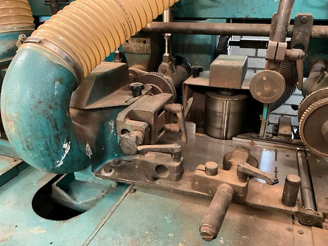 Tos svitavy fwp22 vierzijdige profileer- en schaafmachine - afbeelding 4 van  20