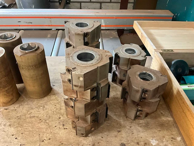 Tos svitavy fwp22 vierzijdige profileer- en schaafmachine - afbeelding 10 van  20