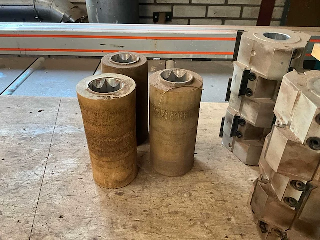 Tos svitavy fwp22 vierzijdige profileer- en schaafmachine - afbeelding 11 van  20