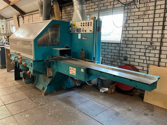 Tos svitavy fwp22 vierzijdige profileer- en schaafmachine - afbeelding 14 van  20