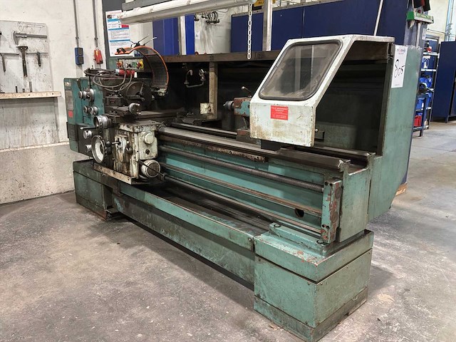 Tos trencin sui 40 / 1500 draaibank - afbeelding 1 van  11