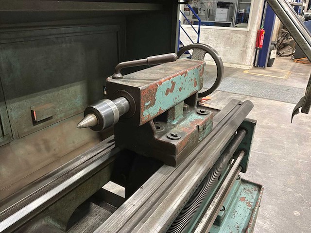 Tos trencin sui 40 / 1500 draaibank - afbeelding 9 van  11