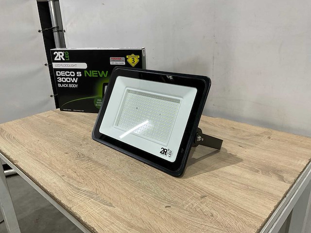 Toshiba - cct led chips - led floodlight 300 watt - afbeelding 1 van  8