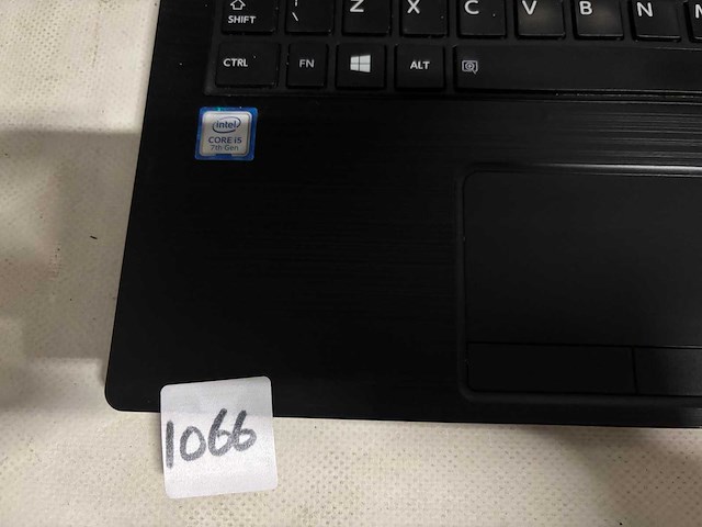 Toshiba - laptop - afbeelding 2 van  3