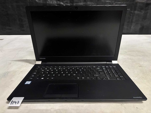 Toshiba - laptop - afbeelding 1 van  3