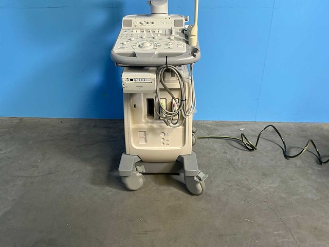 Toshiba - nemio mx / ssa-590a - ultrasound machine - 2013 - afbeelding 1 van  8