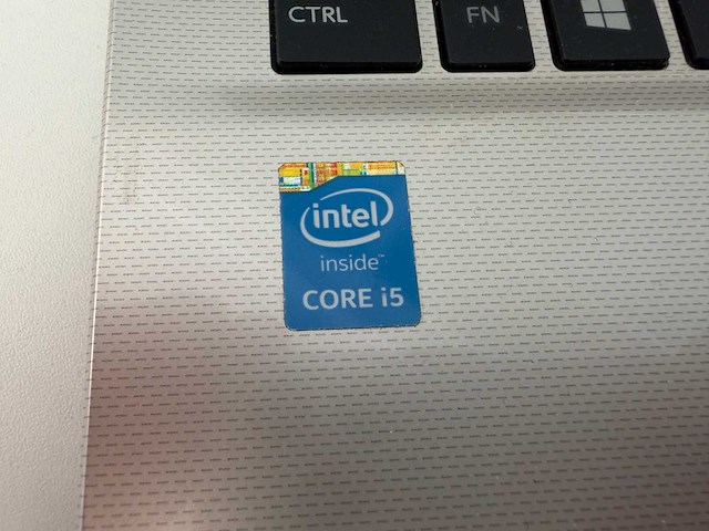 Toshiba - satellite l50-b-2e4 - laptop - afbeelding 4 van  7