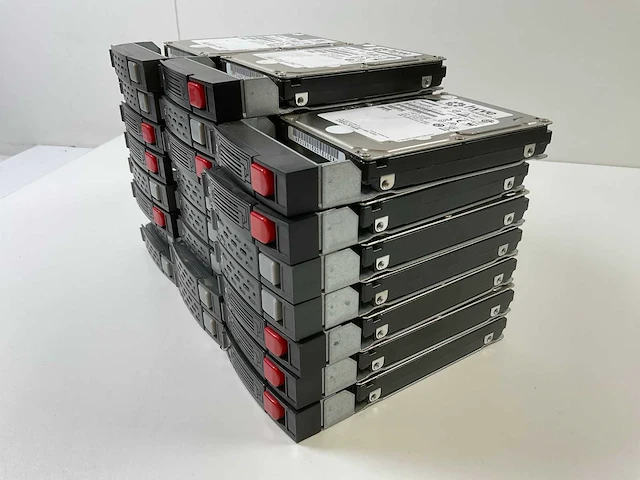 Toshiba 23x 900 gb sas(al13seb900) hdds (23x) - afbeelding 6 van  11