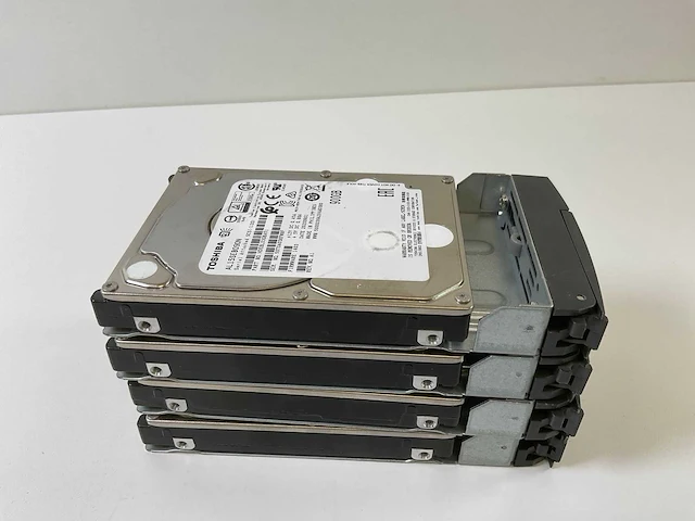 Toshiba 4x 900 gb sas(al15seb090n) hdds (4x) - afbeelding 2 van  9