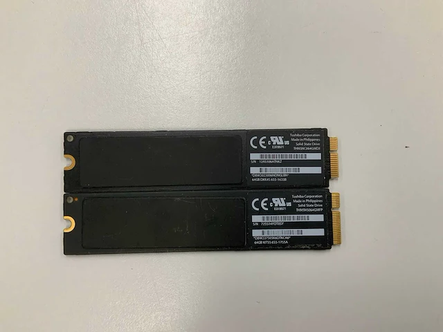 Toshiba 64gb ssd voor macbook air (2x) - afbeelding 1 van  2