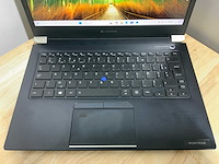 Toshiba dynabook laptop - afbeelding 2 van  8