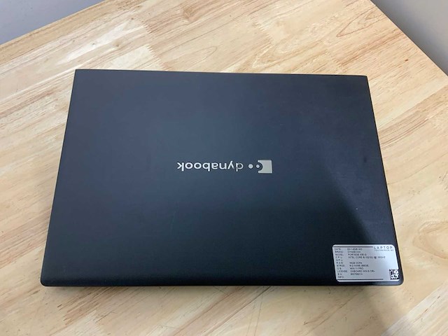Toshiba dynabook laptop - afbeelding 7 van  8