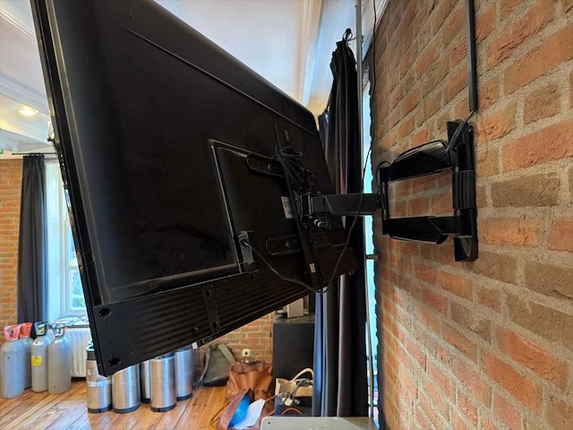 Toshiba lcd colour televisie met muurbeugel - afbeelding 4 van  6