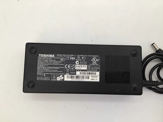 Toshiba originele 120 watt adapter computeronderdeel - afbeelding 3 van  5