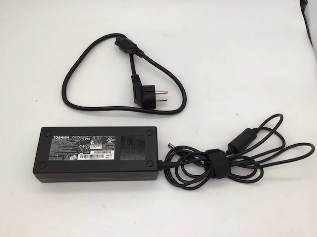 Toshiba originele 120 watt adapter computeronderdeel - afbeelding 5 van  5
